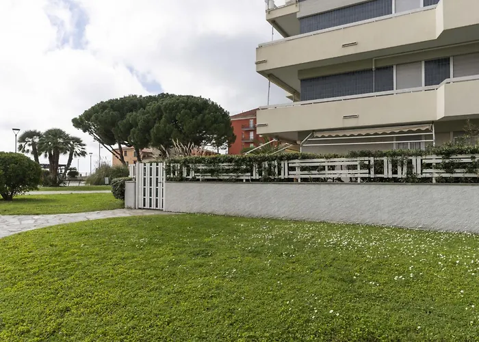 Apartment Twin Facing The Sea By Interhome