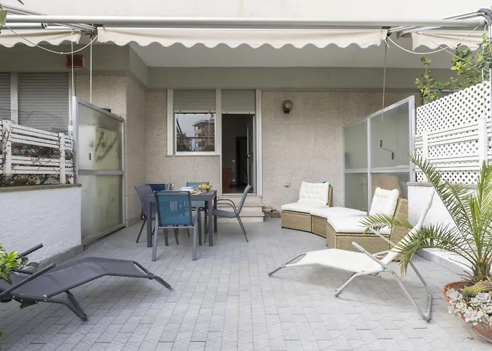 Apartment Corner Near The Sea By Interhome